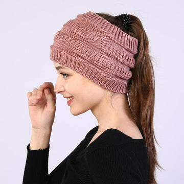 Stella - Lässige Winter-Ponytail-Mütze für Damen